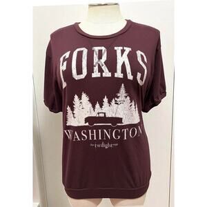 Torrid 3 (3X 22/24) Twilight Movie Vampire Forks Washington Varsity Tee T Shirt